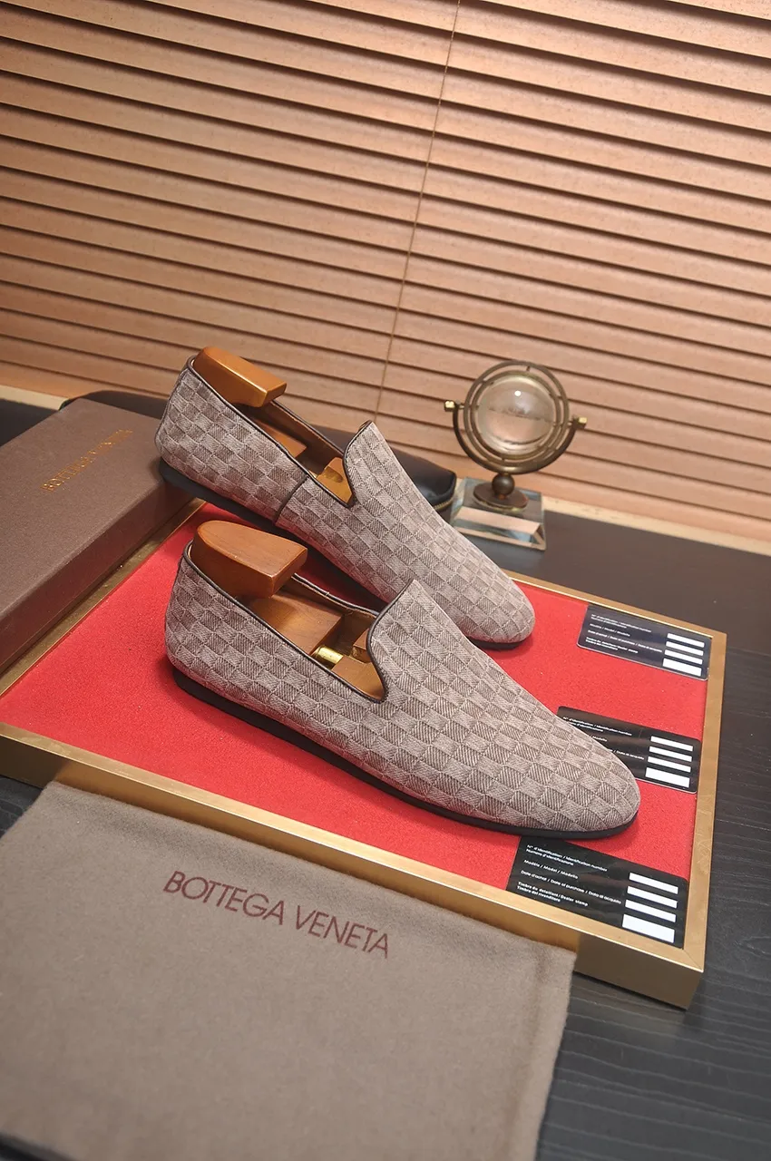 Men's shoes 💰460💶 [Botteg Venetta (BV)] (wallet shoes) exclusive new model official website new model The upper is made of high-quality top calfskin. Delicate feel and flowing luxurious texture. Tailored for refined men to create a noble aura. Delicate and regular Mark hand stitching. Smooth lines. Full sheepskin lining, comfortable to wash sweat. 38-44